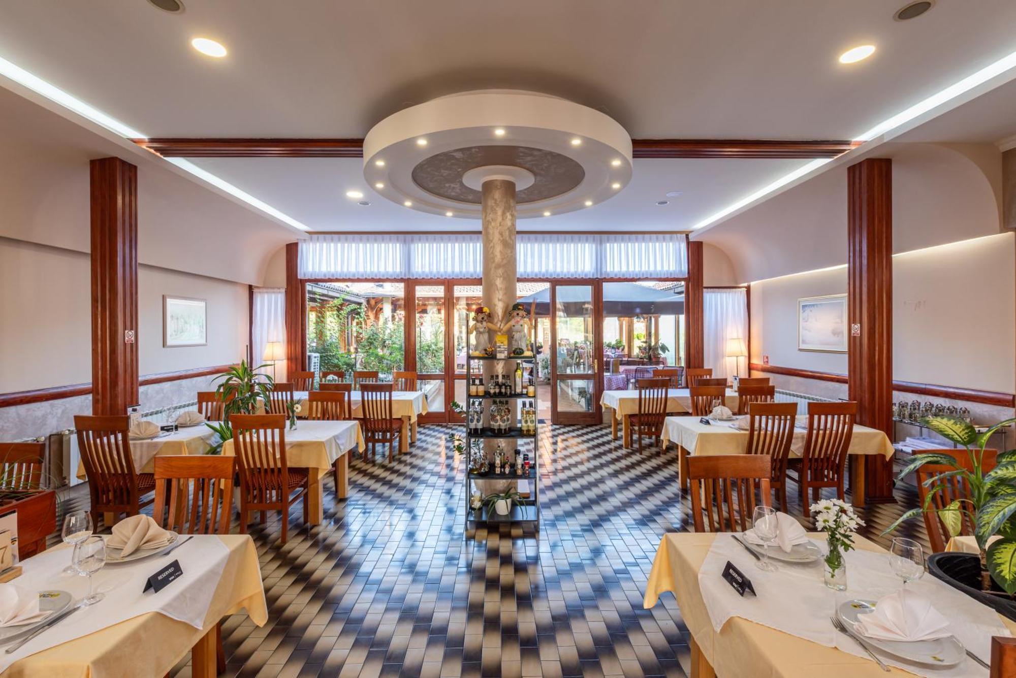 B&B Restoran Bosiljevo Kültér fotó