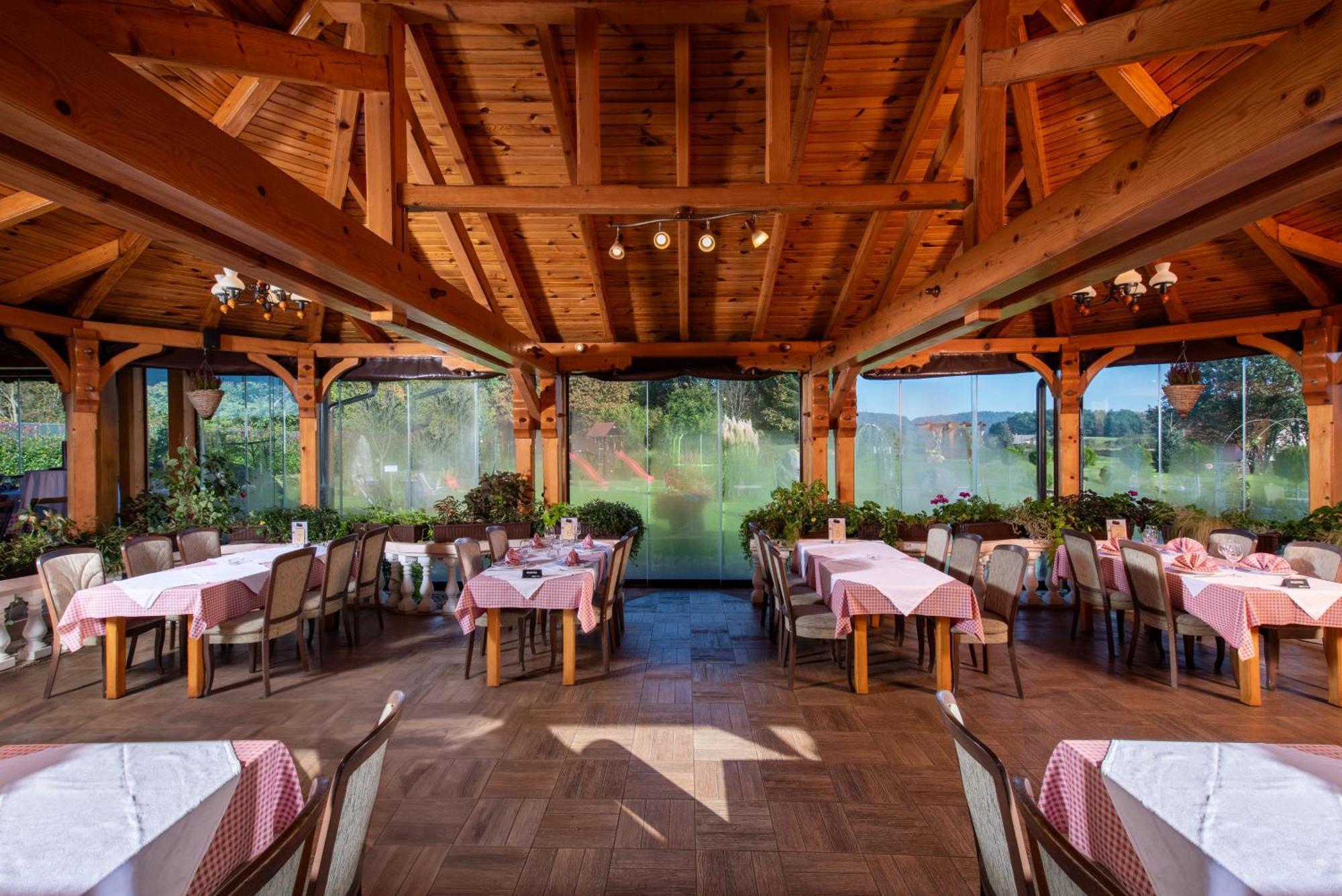 B&B Restoran Bosiljevo Kültér fotó