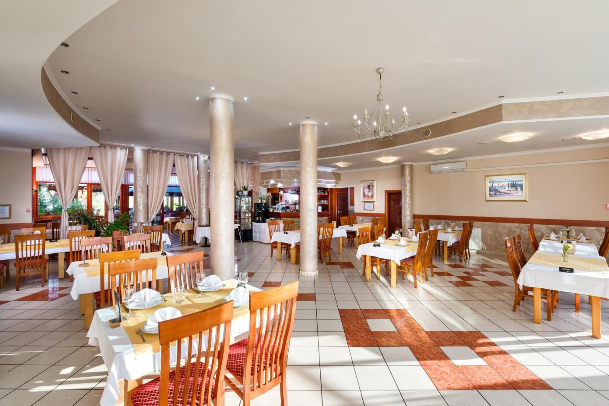 B&B Restoran Bosiljevo Kültér fotó